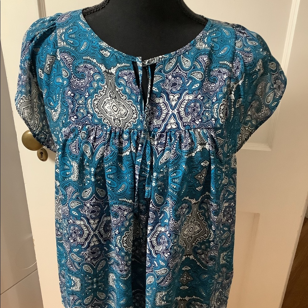 GAP top. XS